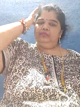 tamilthanushri webcam