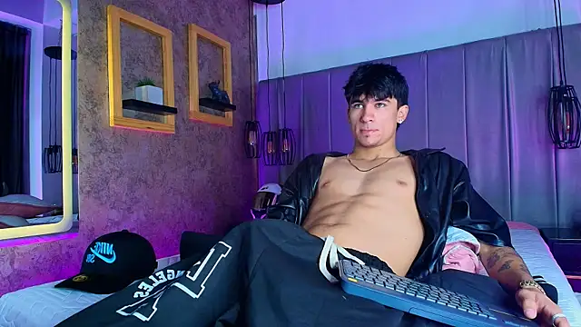 The_BossCrown webcam