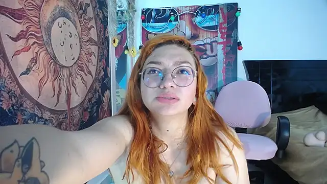coralinee101_ webcam