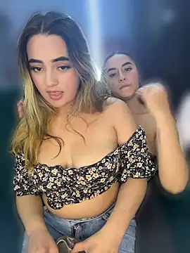 Antonella_Julieta webcam