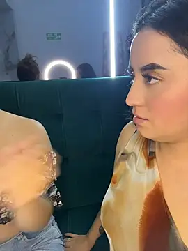 Antonella_Julieta webcam