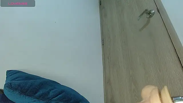 avaleri_cherry webcam