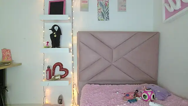 eva_sin18 live sex cam