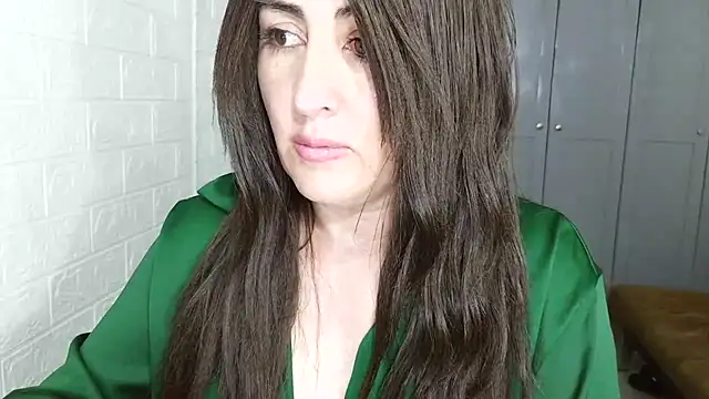 naughty_sarahh webcam