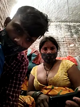 Indiandesicouple155 webcam