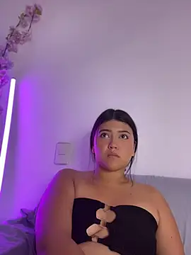 alisson_carolina73 - Alisson_carolina73's free webcam - UK Sex Cams