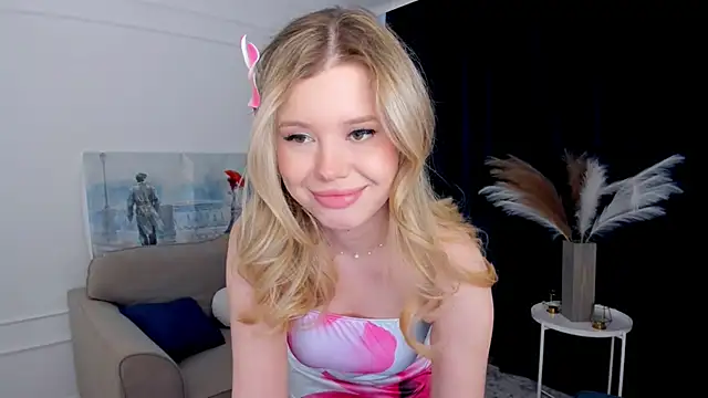 followlovee - FollowLovee's free webcam - UK Sex Cams