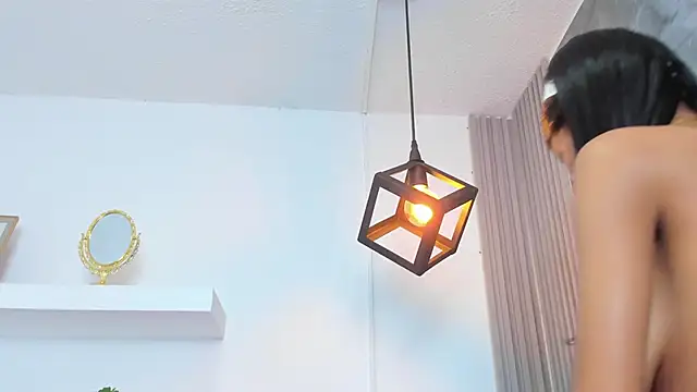 IsabellaMonet webcam