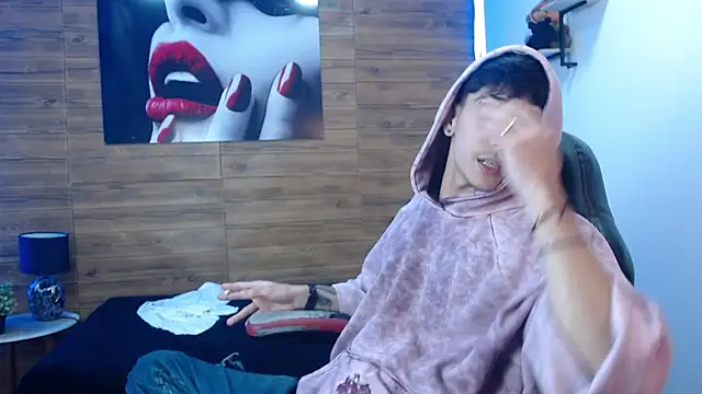 AmethystShadow17 webcam