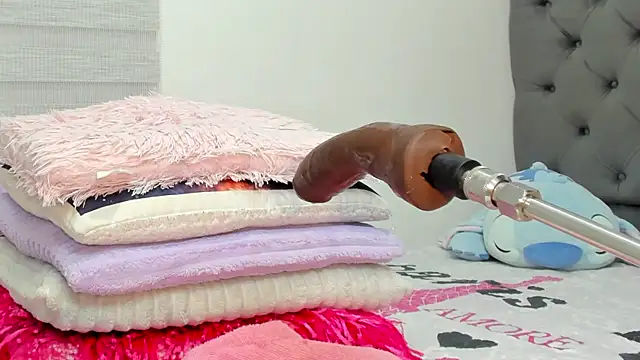 Elizabeth_18_ webcam