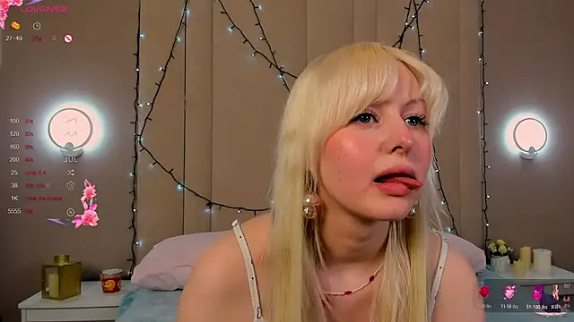 adelesilvy - AdeleSilvy's free webcam - UK Sex Cams