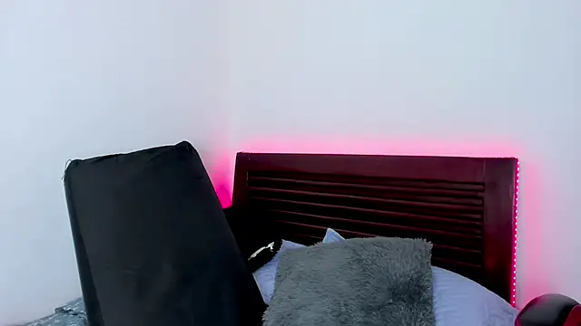 vanessa_saquirt webcam