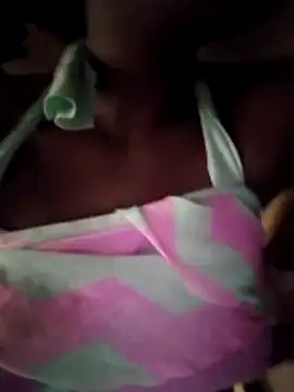 shape30 (F young) - Flash boobs