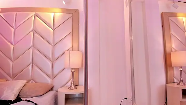 isabellaphil - IsabellaPhil's free webcam - UK Sex Cams