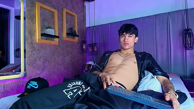 The_BossCrown webcam