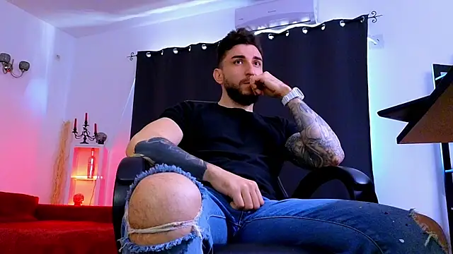 MightyAaron66 webcam