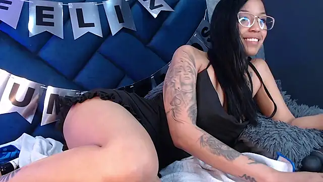 shanthal_bllizz webcam