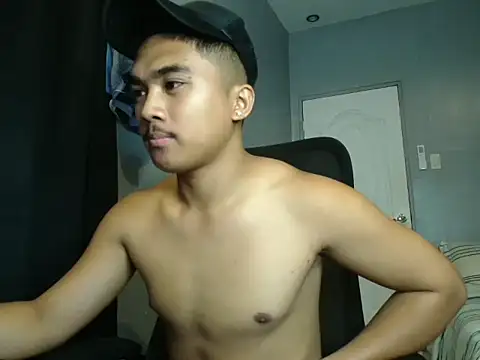 pinoyAdrianneXXX webcam