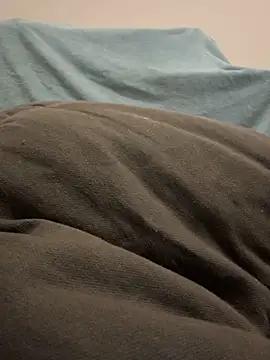 strokinsnowman (M mature) - Camera between legs for 15 mins