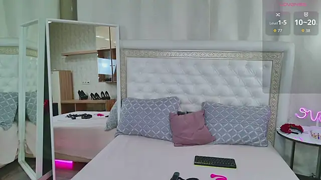 Curvy_Dynamite_ webcam