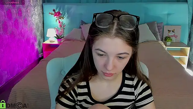 miss_shanel - Miss_Shanel's free webcam - UK Sex Cams