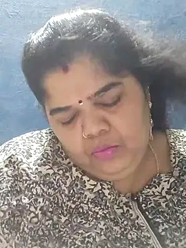 tamilthanushri webcam