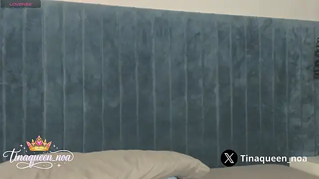 tinaqueen_noa live sex cam
