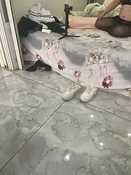 aiye666 (F milf) - 每天5000就可以