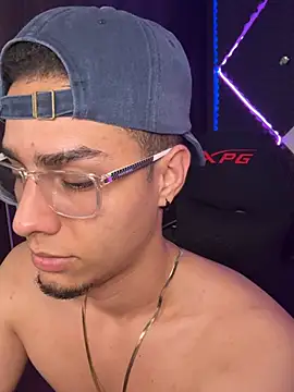 bigryann23 (M young) - CUM SHOW