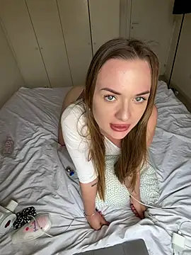 ElenaRebelle webcam