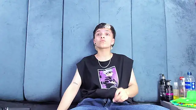 Megan_Thompson_ webcam