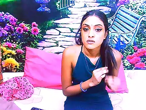 IndianPretty14u2Luv webcam