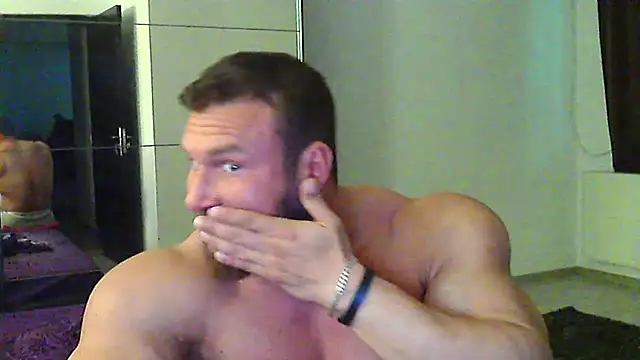 muscularkevin webcam