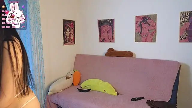 lusy_pickme (F teen) - slaping my ass in doggy pose