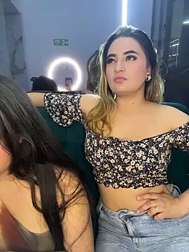 Antonella_Julieta webcam