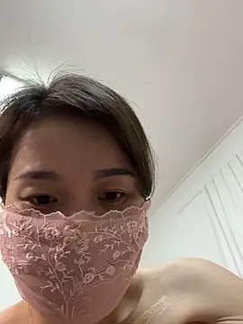 美女mii9933在线直播