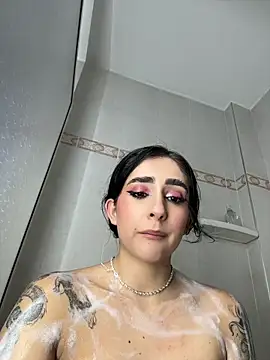 sharlot24 (F teen) - squirt