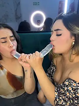 Antonella_Julieta webcam