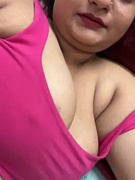 Webcam Model (Curvy_Anaya)  is live.Free join now!