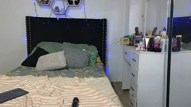 charlotte_077 webcam