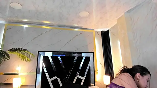 VictoriaKyros webcam