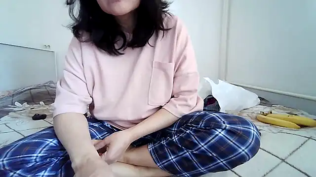 sakuradelreina - Sakuradelreina's free webcam - UK Sex Cams