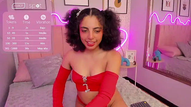 auroramillss - AURORAMILLSS's free webcam - UK Sex Cams