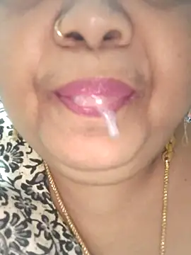 tamilthanushri webcam