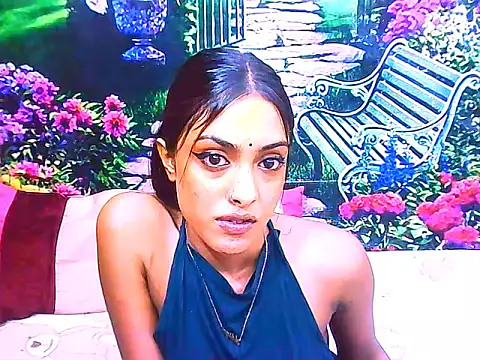 IndianPretty14u2Luv webcam