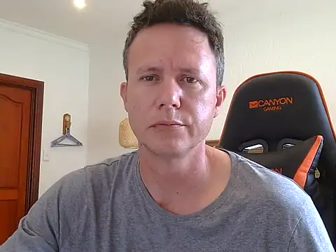 TroyDieselXXX webcam