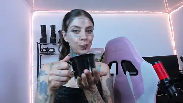 arinka_deniska333 webcam