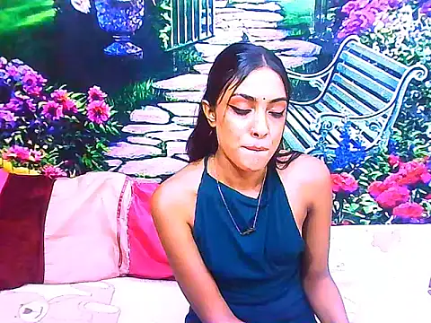IndianPretty14u2Luv webcam