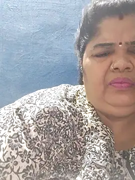 tamilthanushri webcam