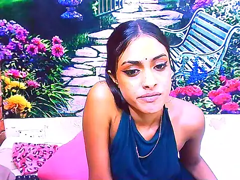 IndianPretty14u2Luv webcam